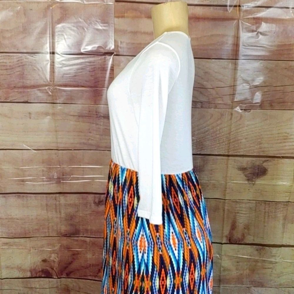 Beautiful Dia Dress Size Medium PRICE FIRM 💥 - Picture 4 of 11
